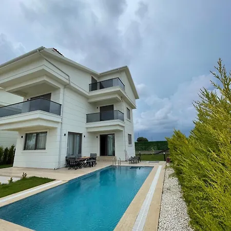 Villa Serenity Garden 12 *