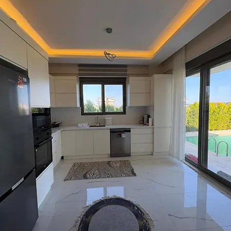 Serenity Garden 12 וילה