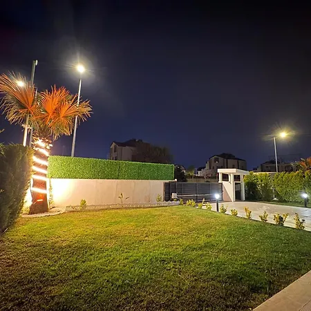 Serenity Garden 12 Vilă