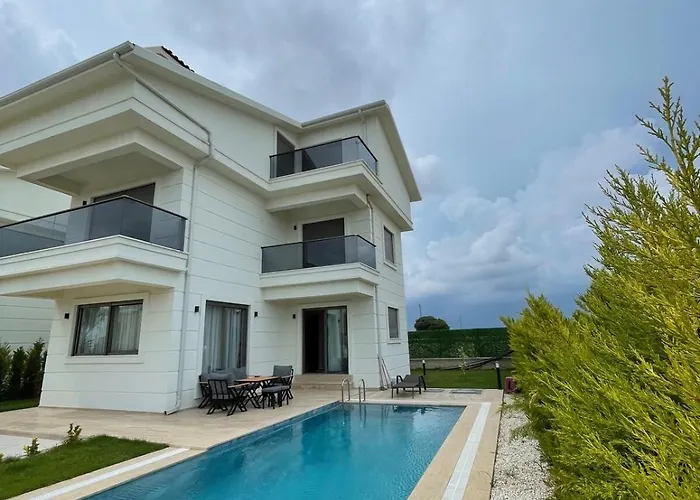 Villa Serenity Garden 12 *